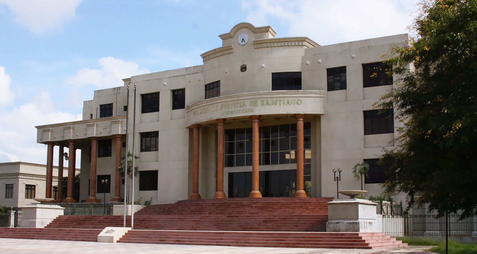 Departamento Judicial de Santiago promedia un 105.5% de respuesta a solicitudes de tribunales
