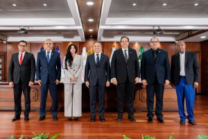 Instituciones acuerdan implementar justicia terapéutica y de reinserción social 