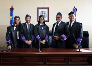 Juez afirma que mayoría de Salas Departamento Judicial de SPM trabajan al día